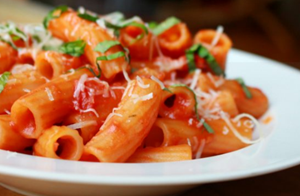 Pasta met pittige tomatensaus